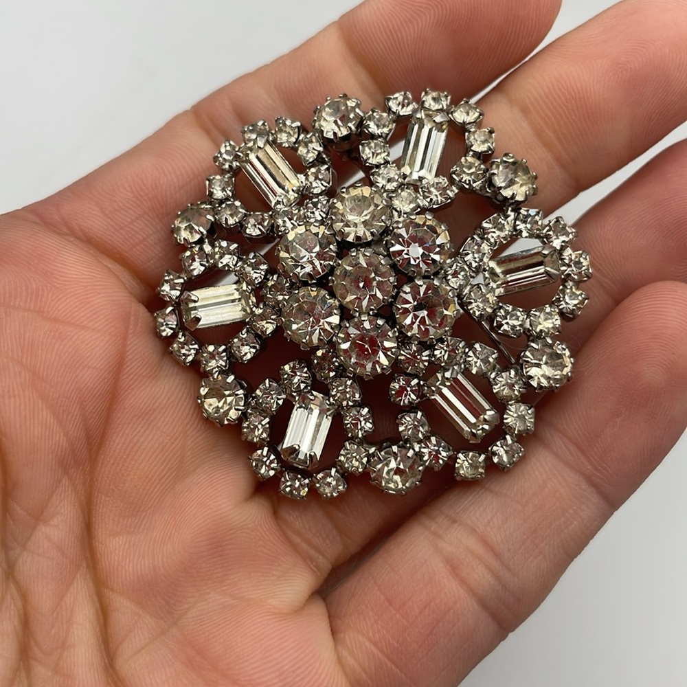 Weiss Clear Rhinestone Brooch - image 4